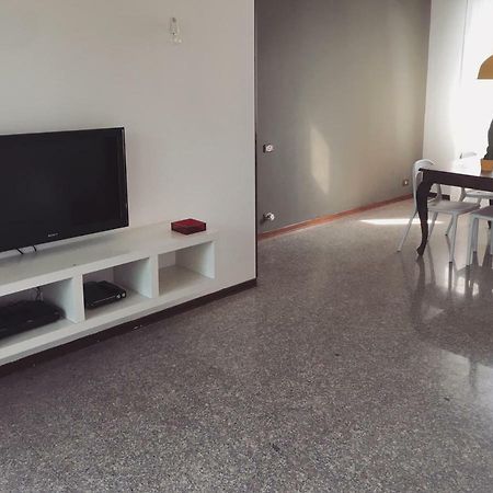 Sunny Family Apartment In Villa - Humanitas Forum Ieo Пиеве Емануеле Екстериор снимка