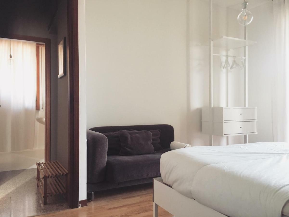 Sunny Family Apartment In Villa - Humanitas Forum Ieo Пиеве Емануеле Екстериор снимка