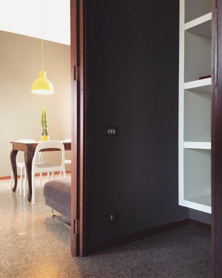 Sunny Family Apartment In Villa - Humanitas Forum Ieo Пиеве Емануеле Екстериор снимка