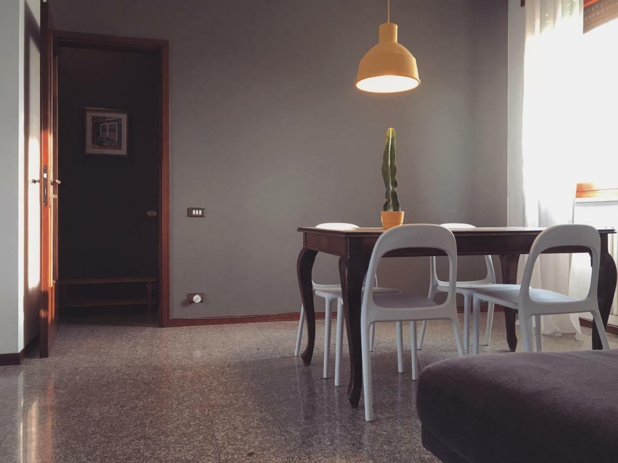 Sunny Family Apartment In Villa - Humanitas Forum Ieo Пиеве Емануеле Екстериор снимка